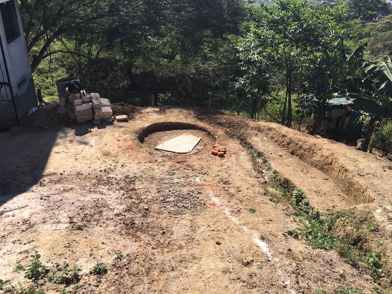 CONSTRUCCIÓN DE POZO DE VISITA TIPO COMÚN; CON MUROS DE TABIQUE DE 28 CMS. DE ESPESOR JUNTEADO CON MORTERO CEM-ARENA 1:3, APLANADO CON MORTERO CEM- ARENA 1:5 INCLUYE: MATERIALES Y MANO DE OBRA HASTA 4.00 MTS DE PROFUNDIDAD.